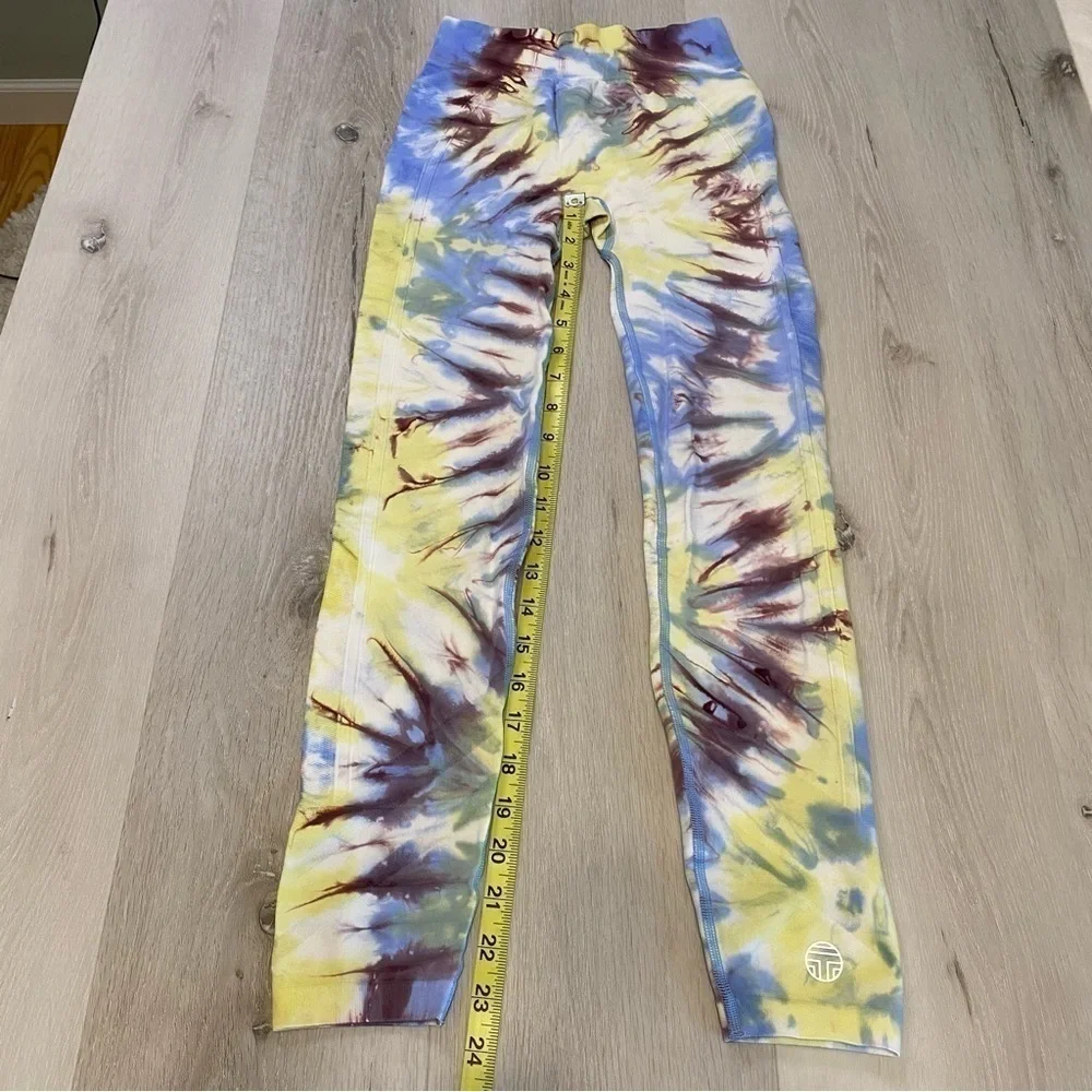 Tory Sport Tie Dye Seamless Chevron Cropped Leggings, Blue/Yellow/Burgundy, XS